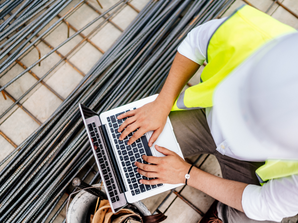 How Technology Cuts Costs in Construction Project Management